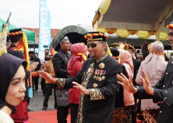 Pesta Laut Bontang Kuala: Warisan Adat yang Menjaga Harmoni Laut dan Manusia